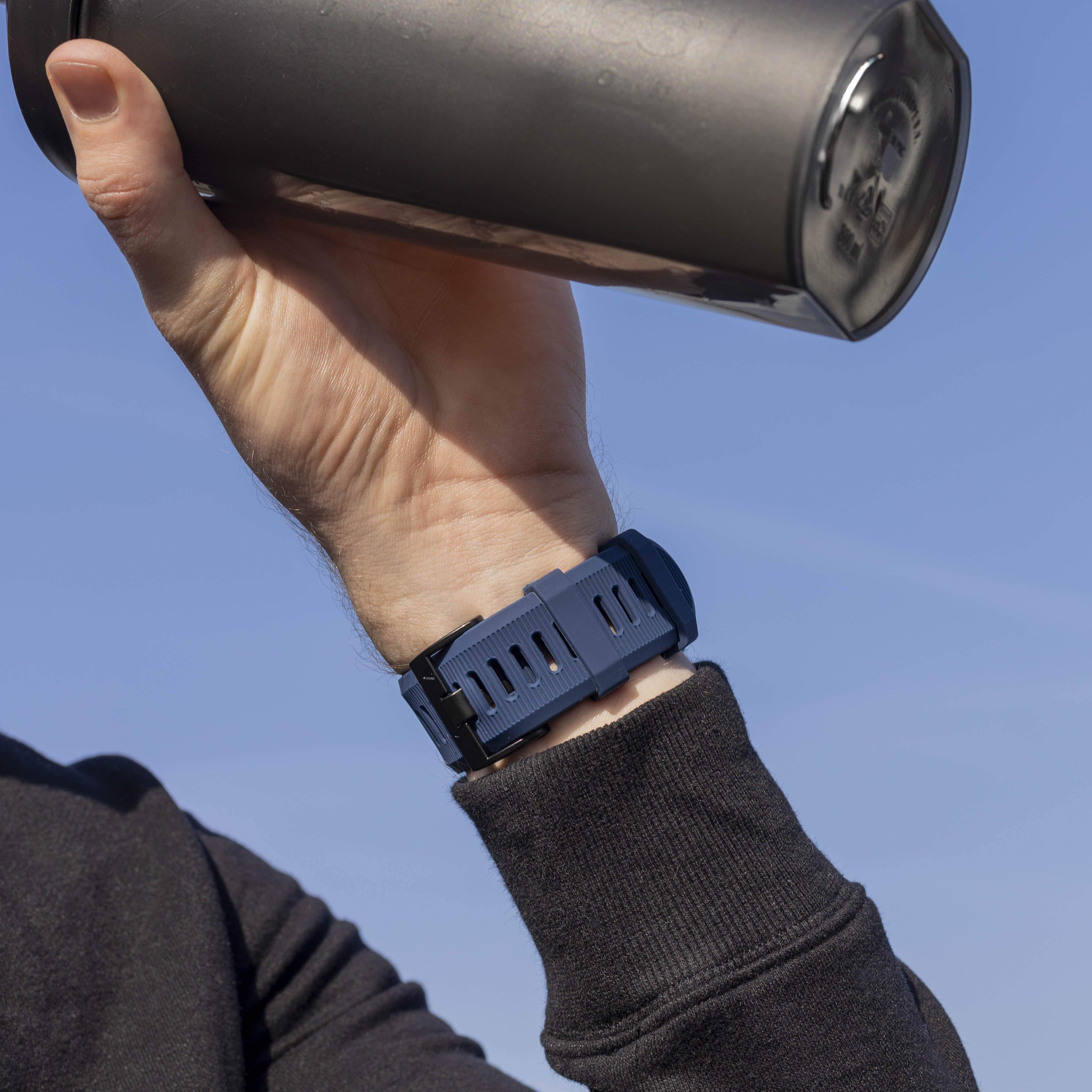 Bracelet silicone Garmin Fenix 8 - 51mm (bleu foncé)