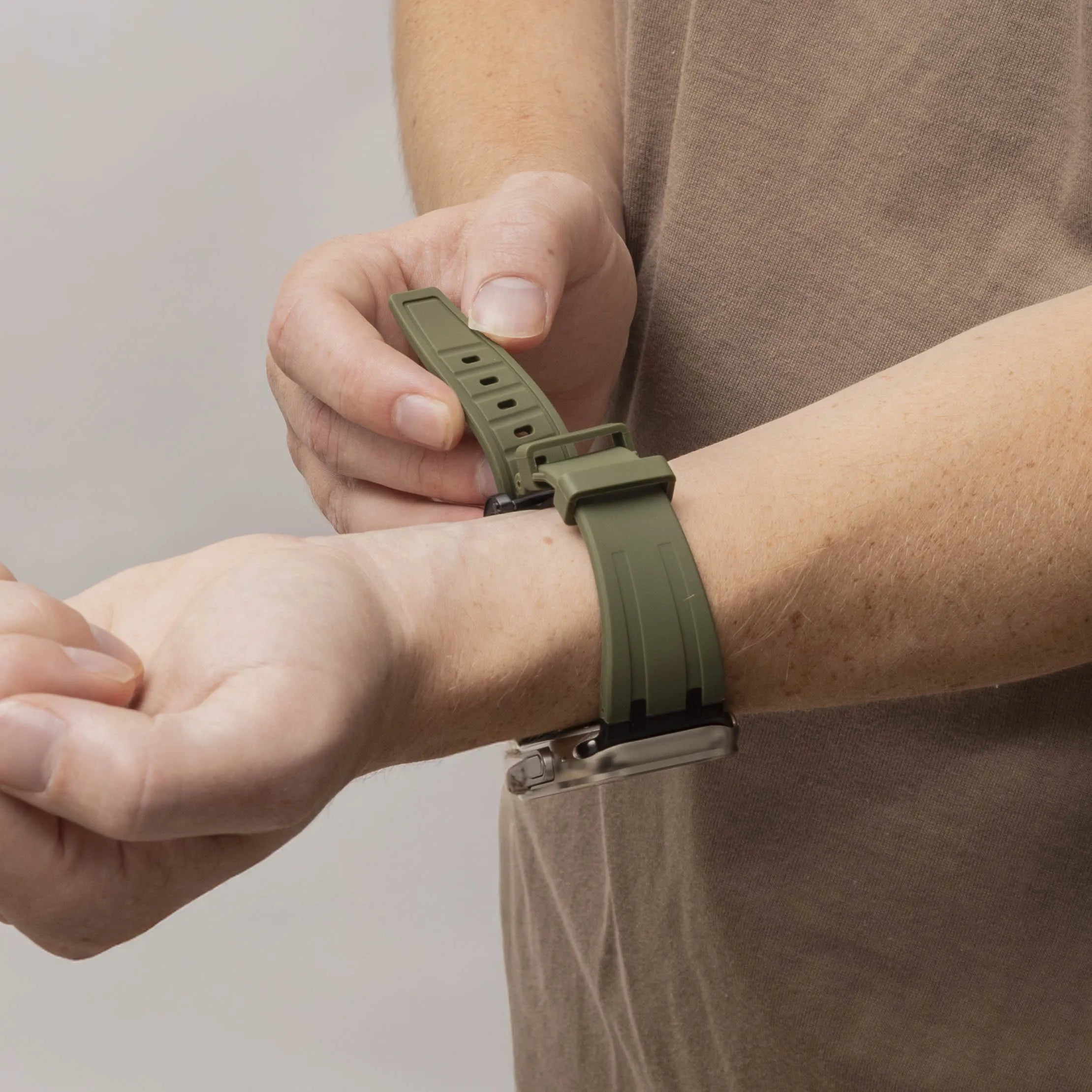 Bandz Bracelet silicone 'Luxe Liquid' Apple Watch (vert/noir)