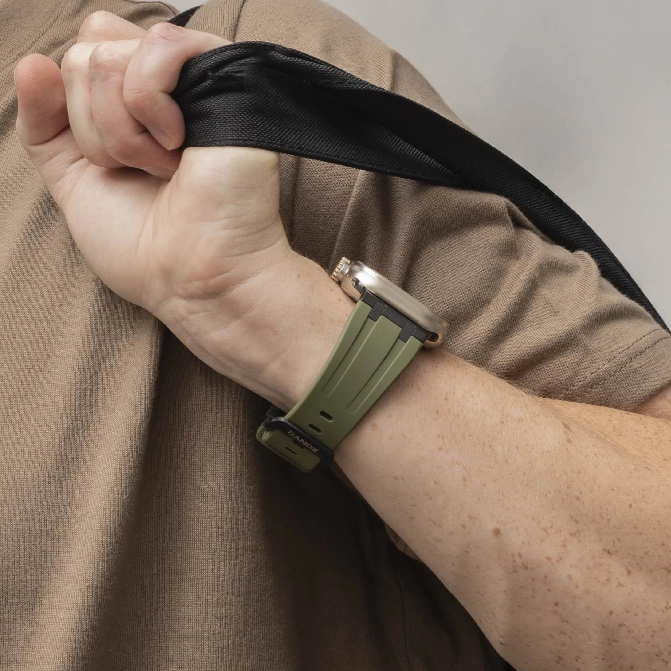 Bandz Bracelet silicone 'Luxe Liquid' Apple Watch (vert/noir)