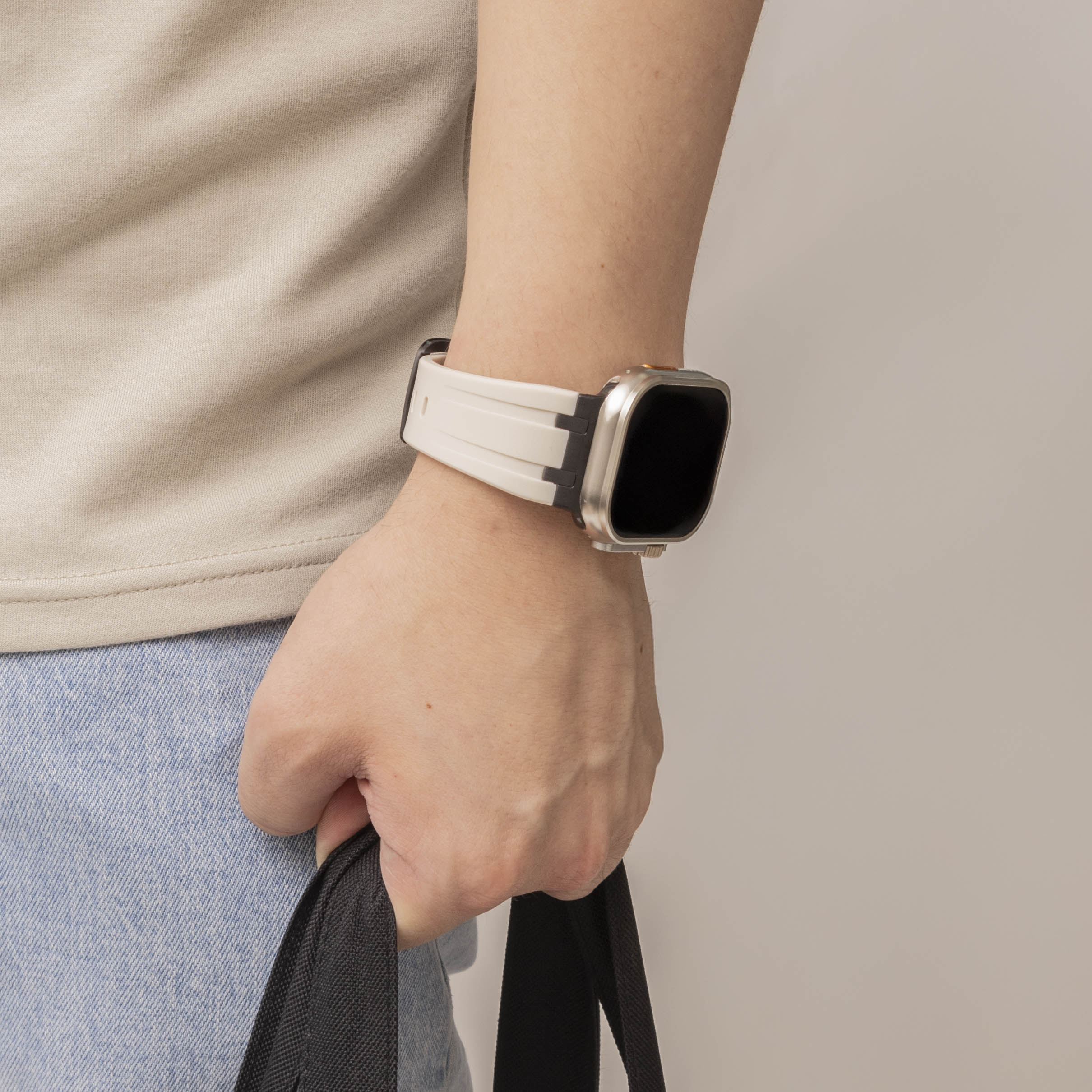 Bandz Bracelet silicone 'Luxe Liquid' Apple Watch Ultra (beige avec noir)