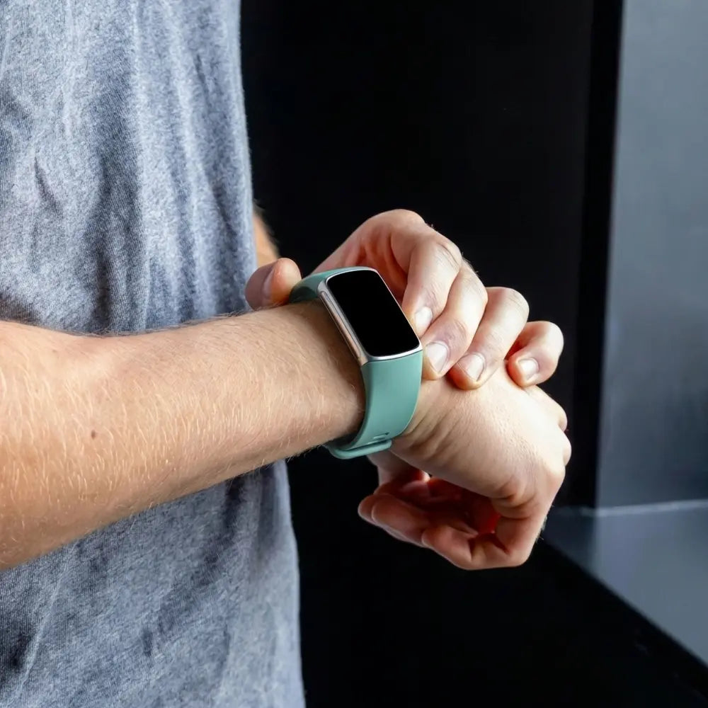 Fitbit Charge 6 Silicone Strap (Viridian)