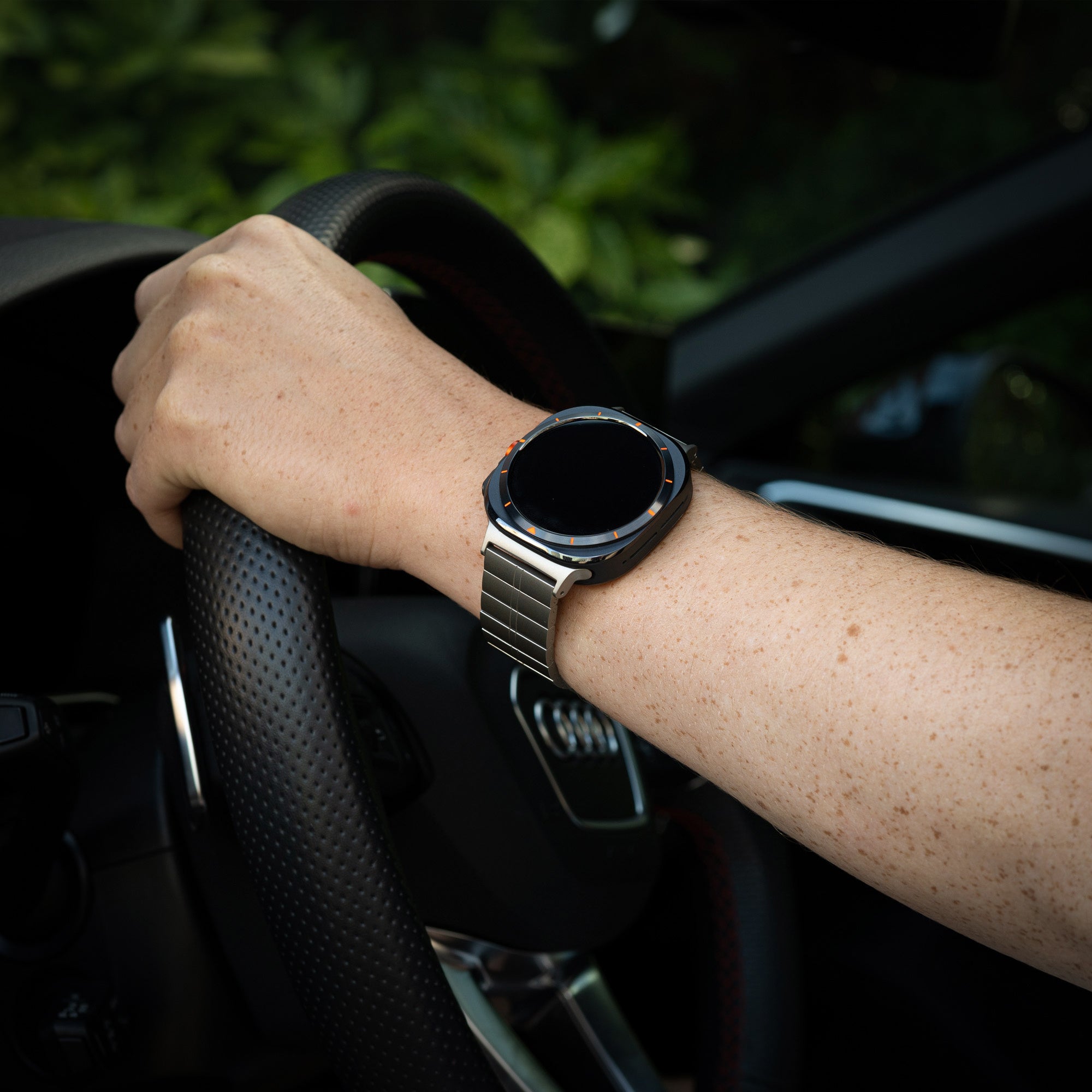 Bracelet métal de luxe Samsung Galaxy Watch Ultra (coleur titane)