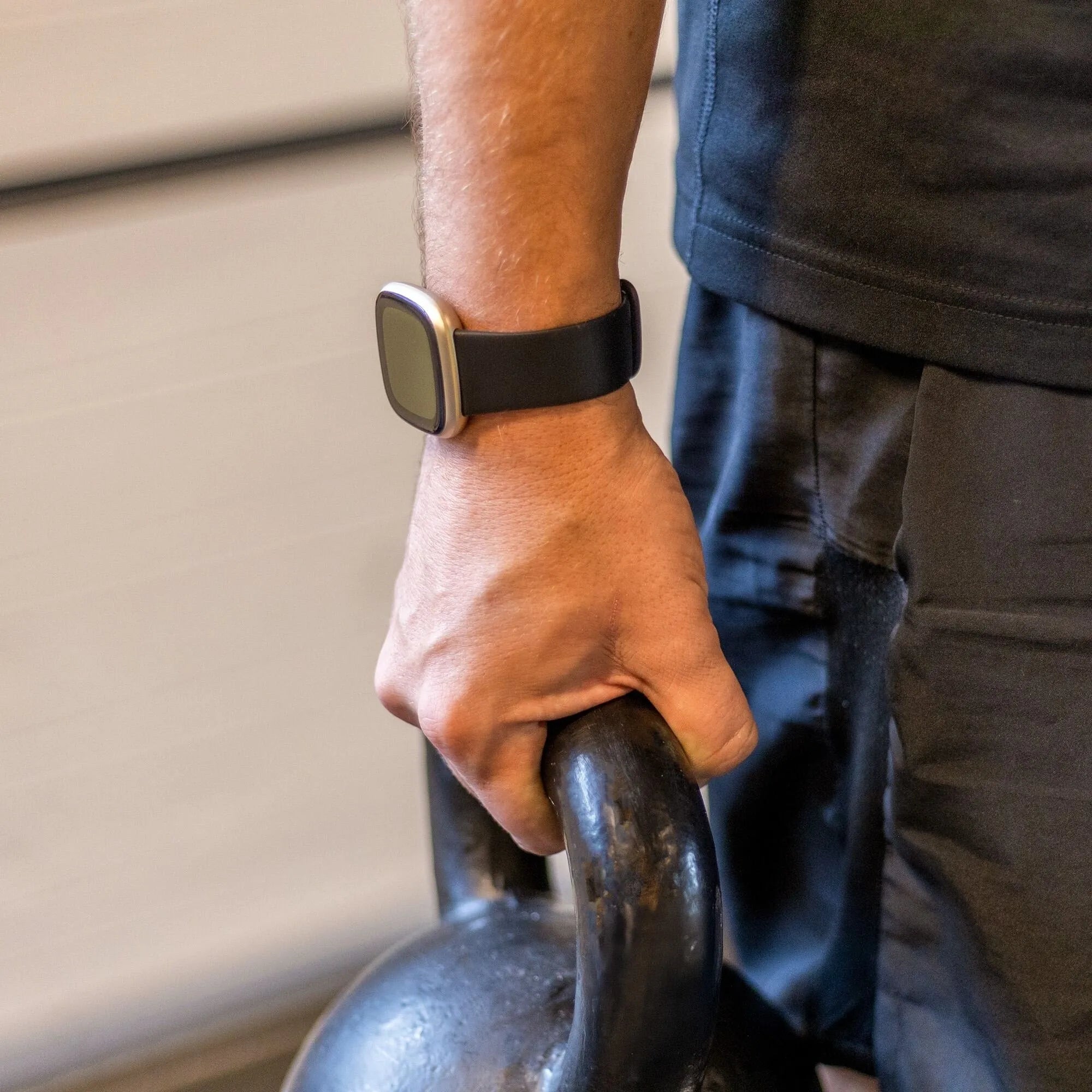 Bracelet silicone classique Fitbit Versa 3 (noir)