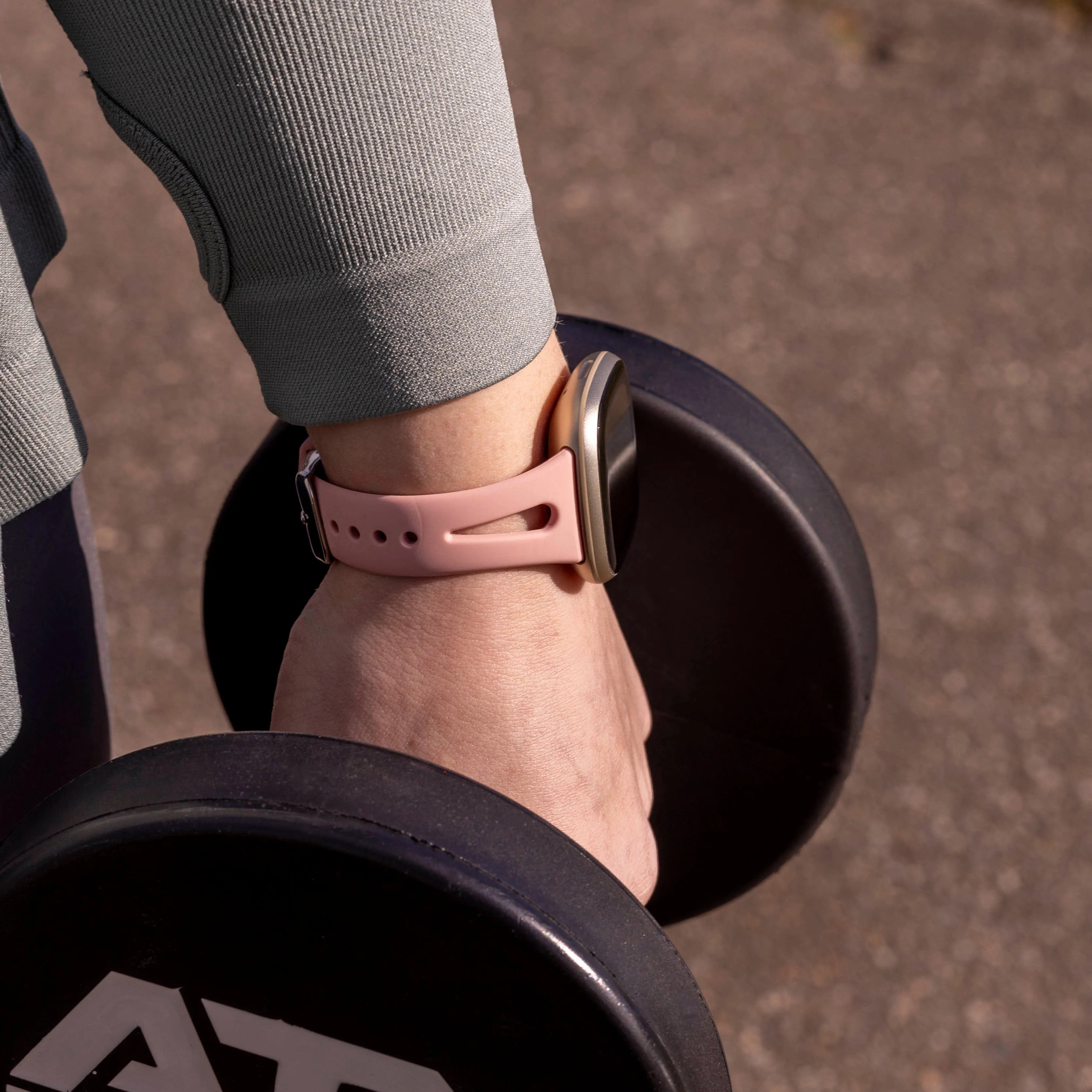 Bracelet silicone de luxe Fitbit Sense (rose)