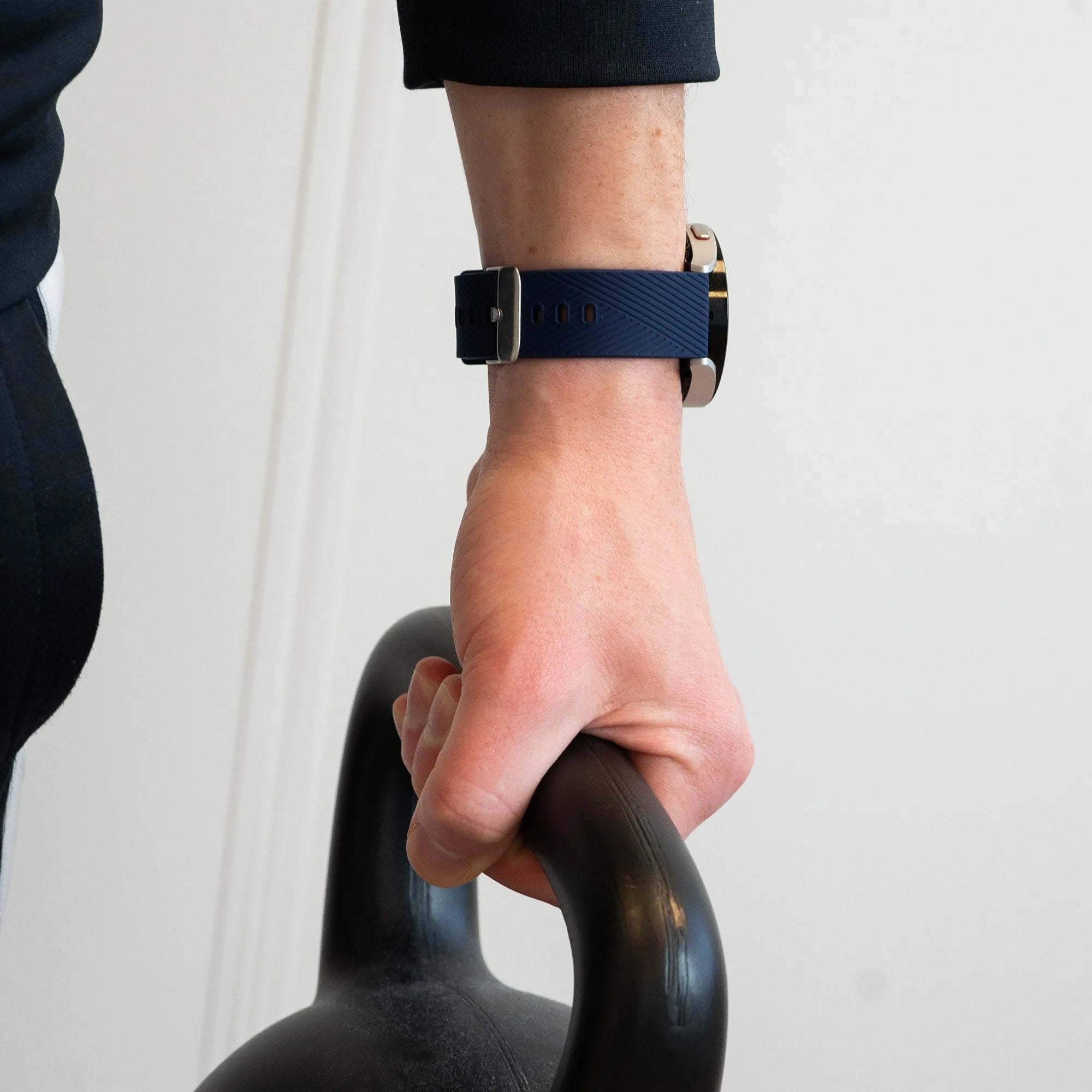 Silicone Strap 'Deluxe', dark blue, lifestyle photo