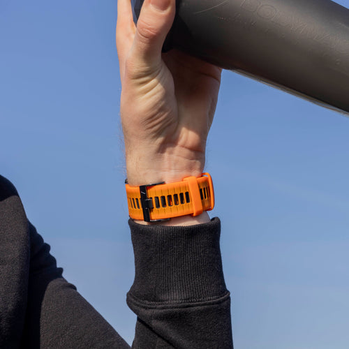 Bracelet à boucle sport Garmin Enduro 1 / 2 / 3 (orange/noir)